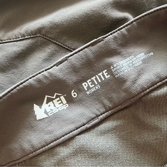 REI Women's Hiking Pants - Dark Green - Picture 5 of 7